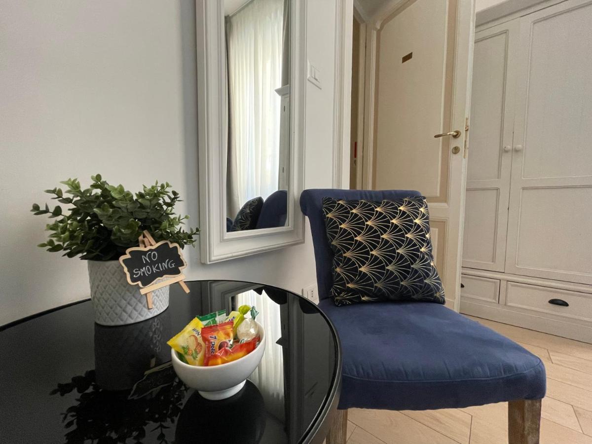 Ad Cavour Luxury Rooms - By Ad Roma Exteriör bild