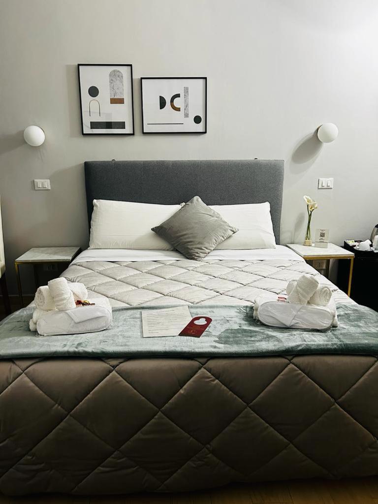 Ad Cavour Luxury Rooms - By Ad Roma Rum bild