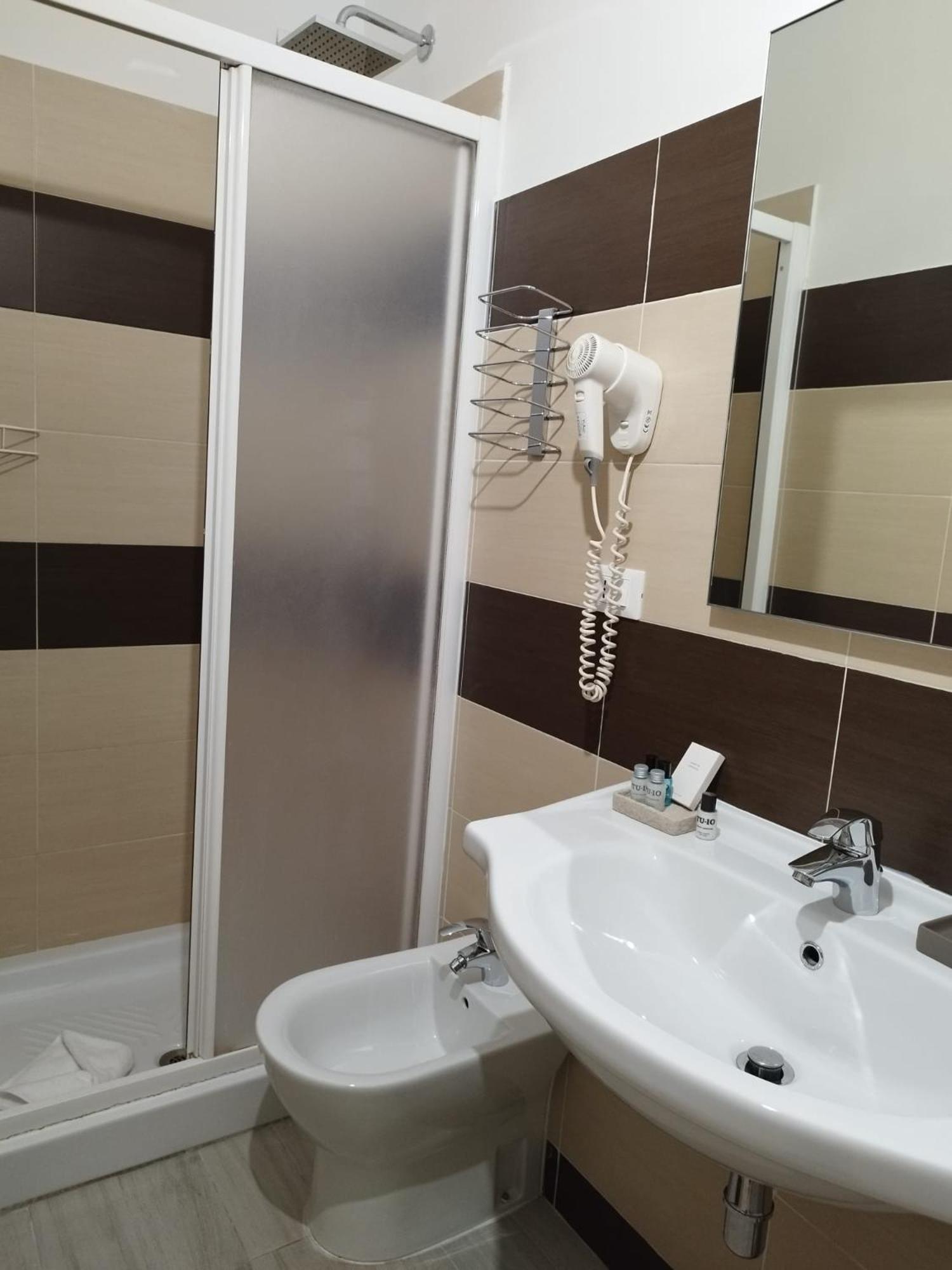 Ad Cavour Luxury Rooms - By Ad Roma Rum bild