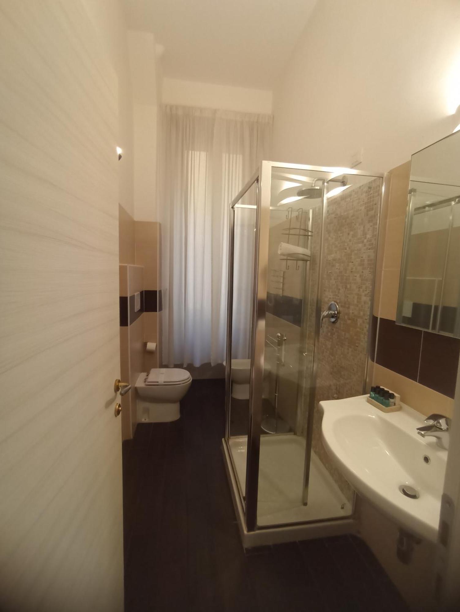 Ad Cavour Luxury Rooms - By Ad Roma Rum bild